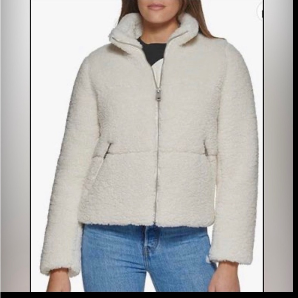Barely worn clean and so comfy. So in right now